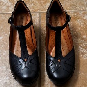 Rockport T strap heels